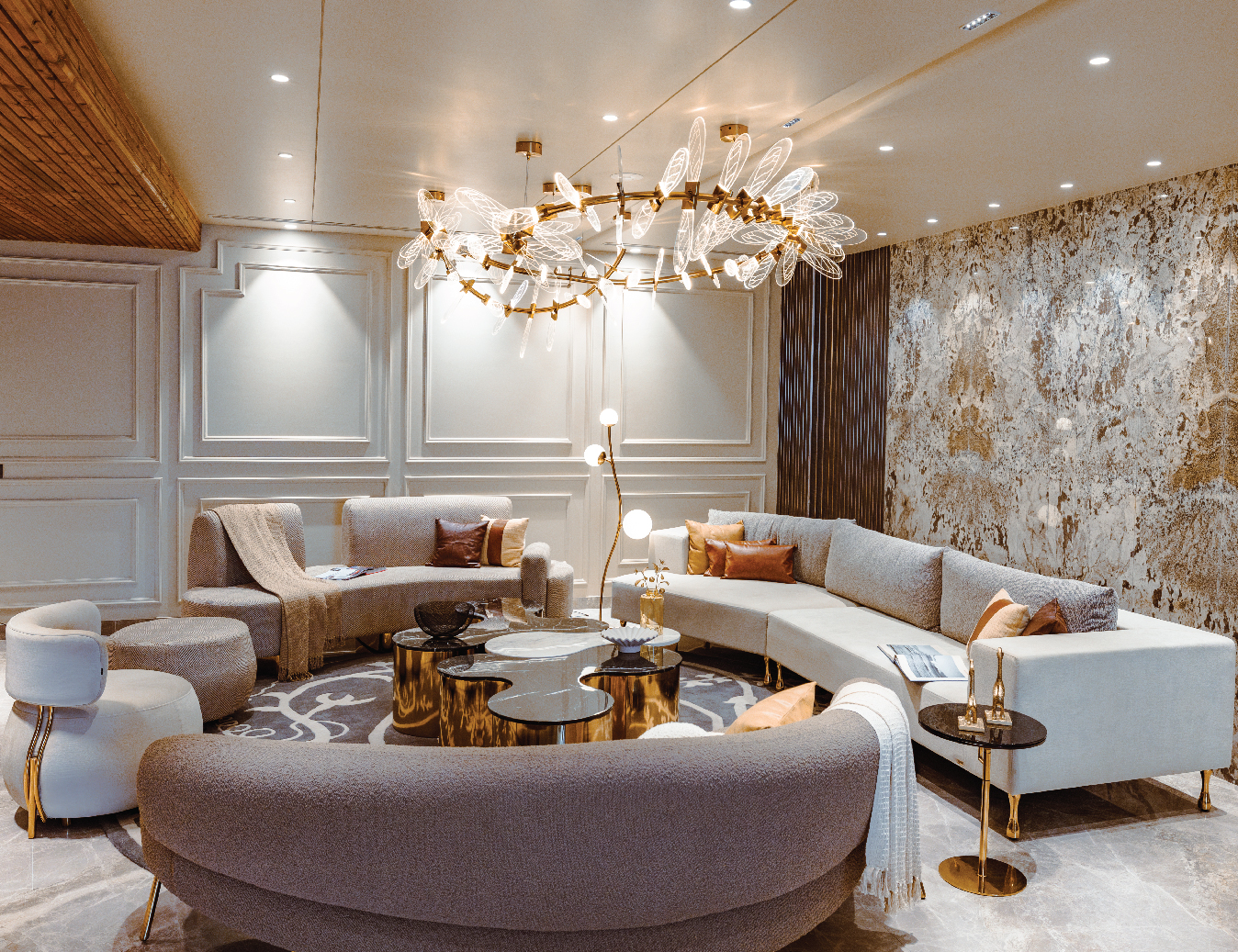 We stay close, from start to finish. - Visual representation